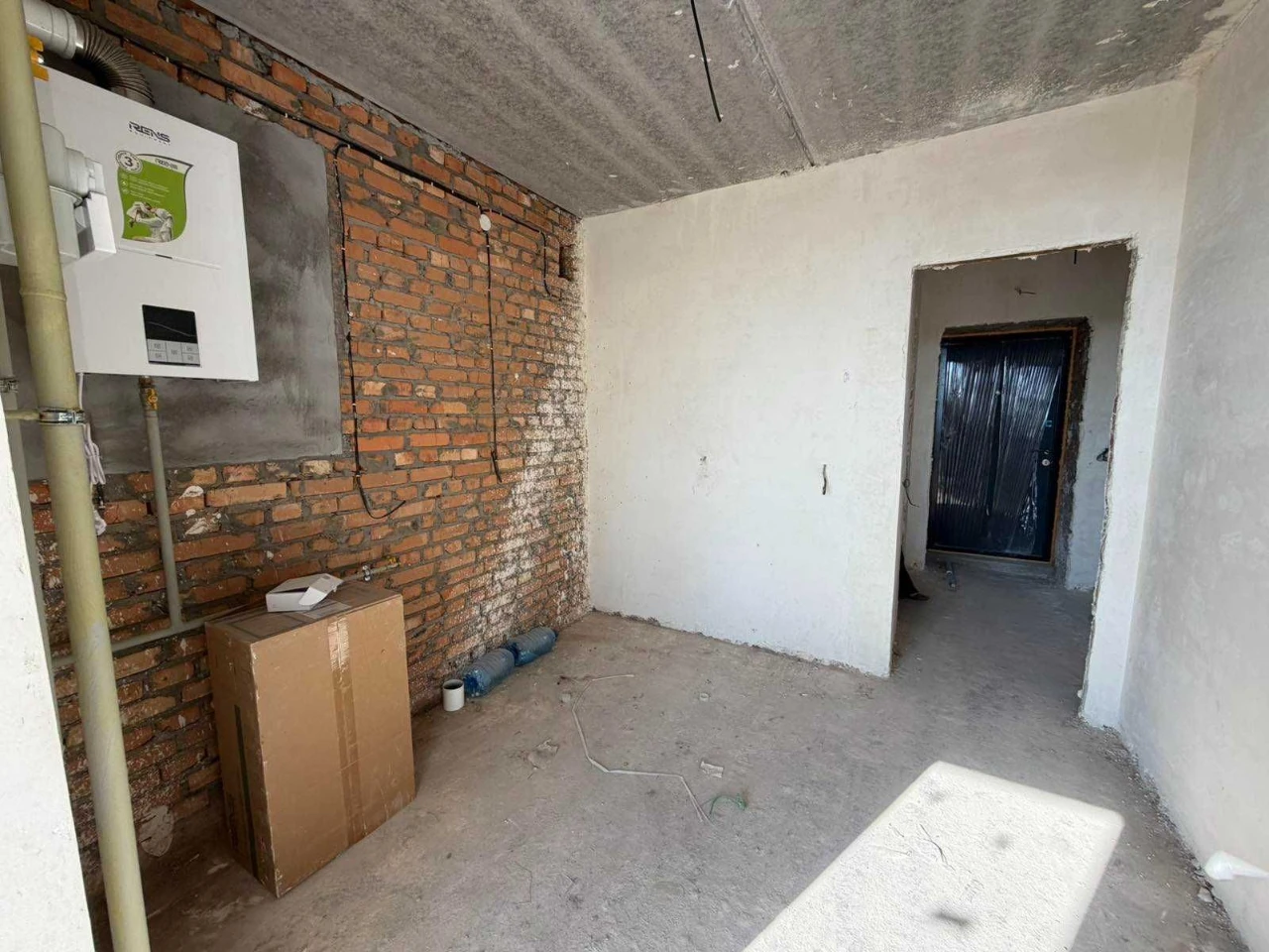 Ready for Renovation! 1-Bedroom Apartment in "European Quarter" Residential Complex