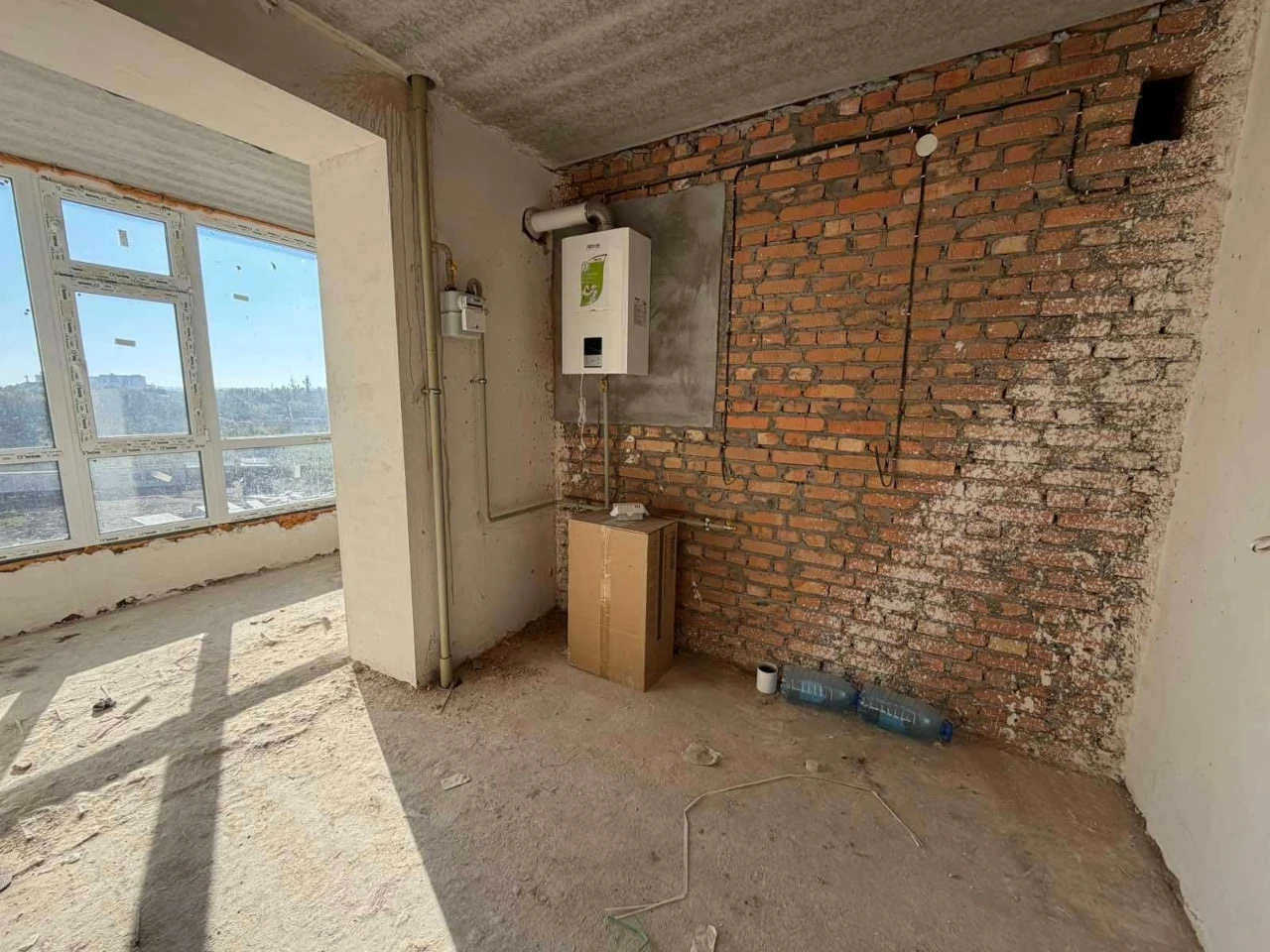 Ready for Renovation! 1-Bedroom Apartment in "European Quarter" Residential Complex