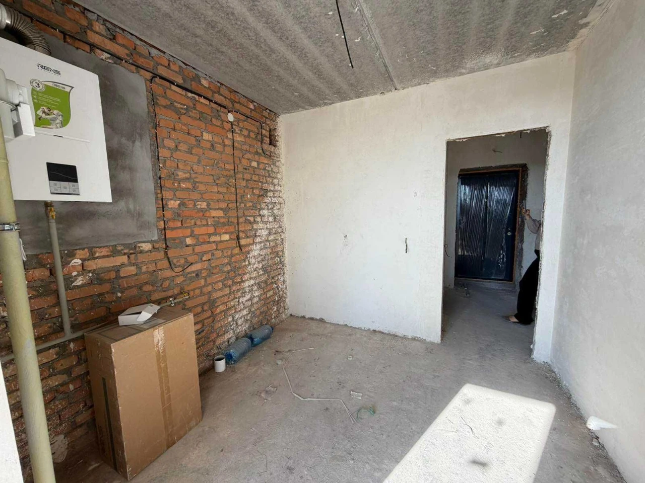 Ready for Renovation! 1-Bedroom Apartment in "European Quarter" Residential Complex