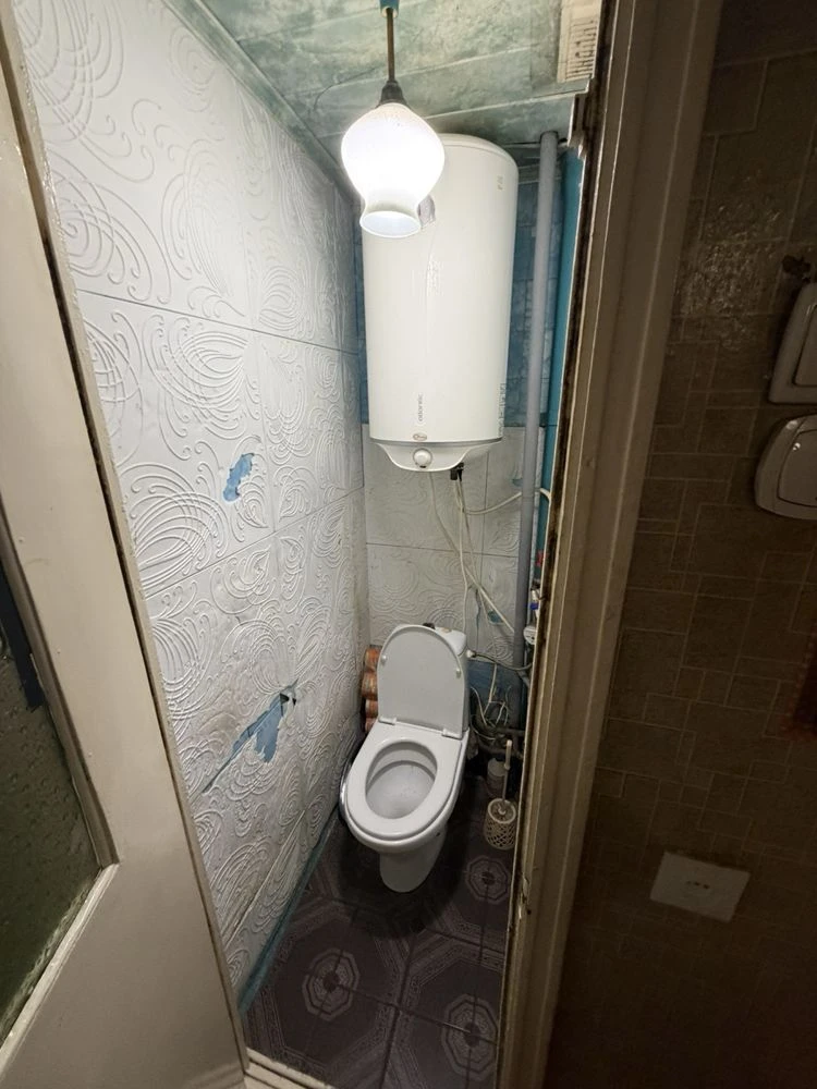 For Sale: 2-Bedroom Apartment in Chernivtsi