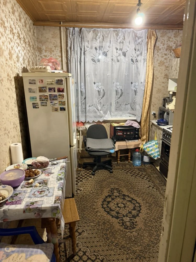 For Sale: 2-Bedroom Apartment in Chernivtsi