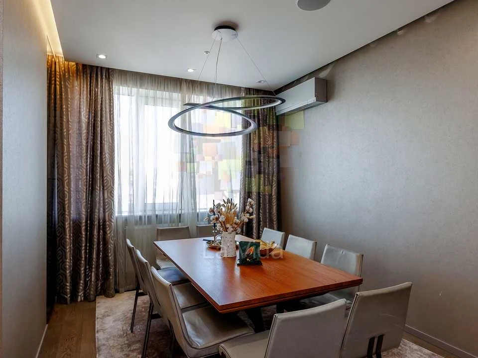 Apartment. Саксаганського St.