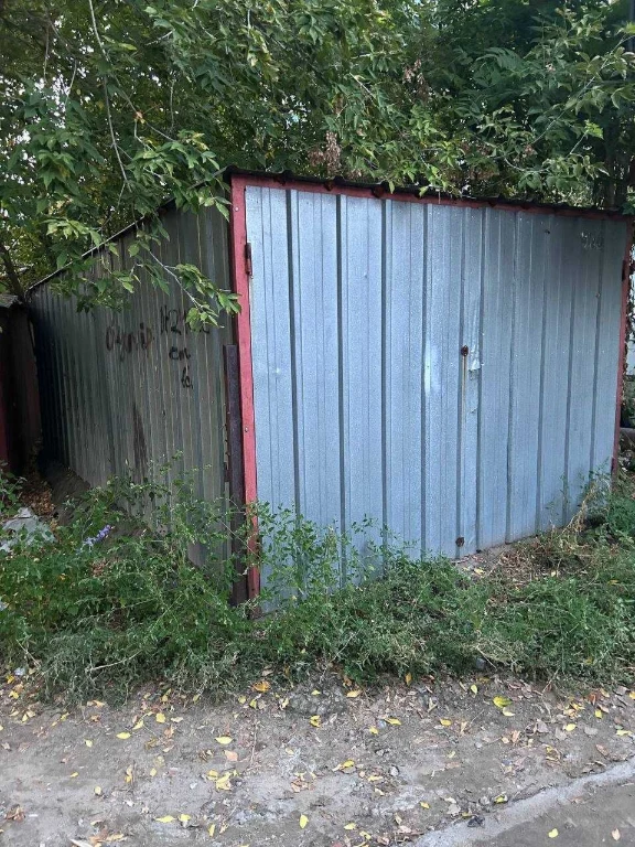 Urgent! For Sale: Metal Garage at Lviv-3, Myro Avenue
