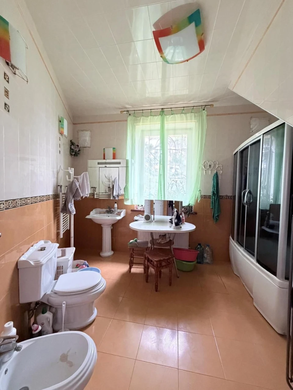 Продается двухэтажный дом по адресу: улица Чубаевская, 5,5 соток.