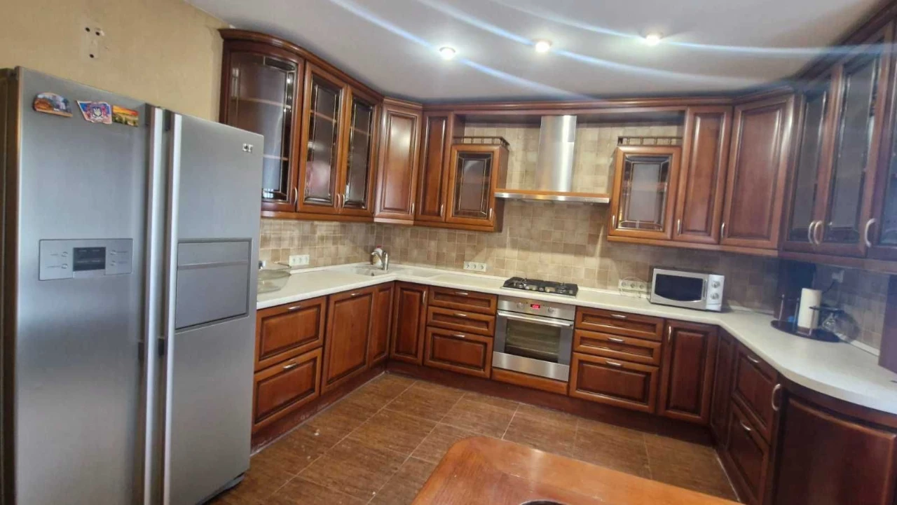 Продаж 3к новобудови.Виставка