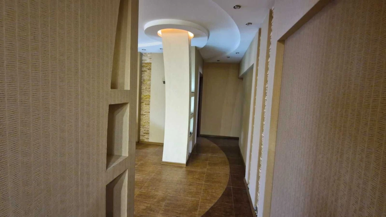 Продаж 3к новобудови.Виставка