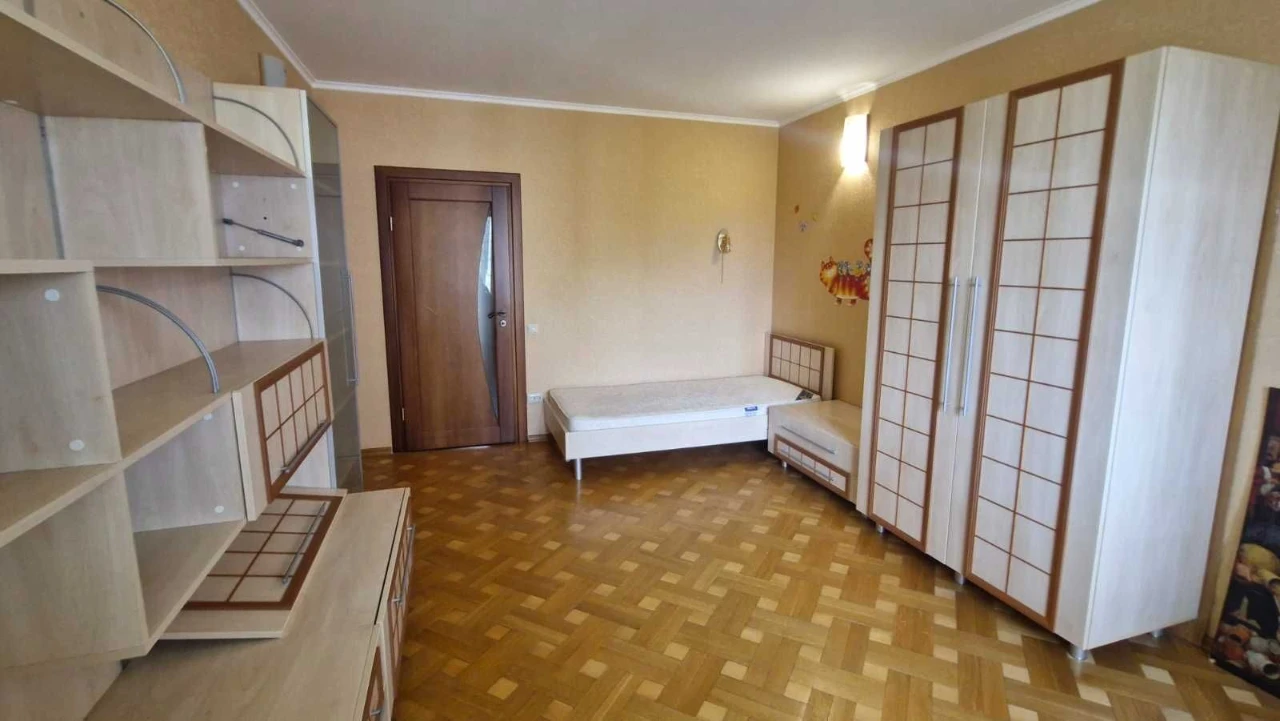 Продаж 3к новобудови.Виставка