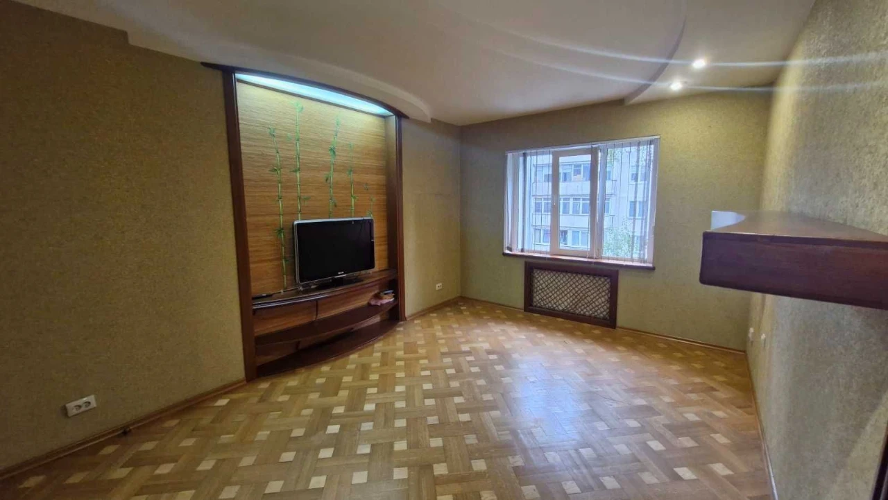 Продаж 3к новобудови.Виставка