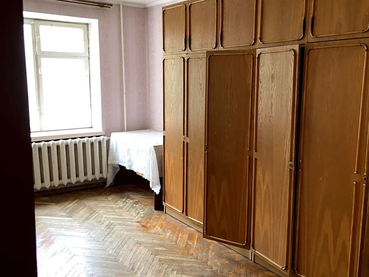 Оренда квартири 2-кімн. 62.2 м² 2/5 пов.