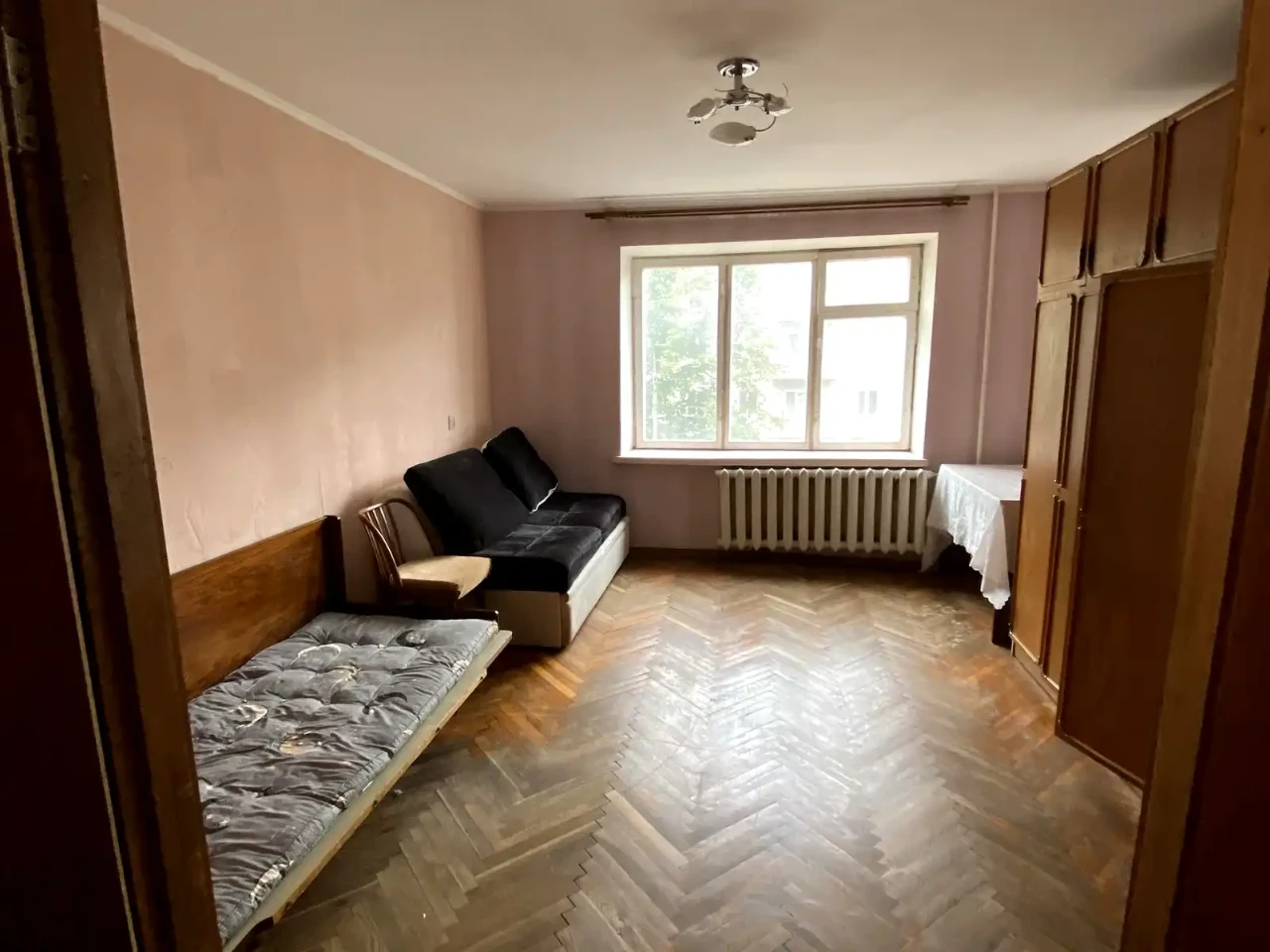Оренда квартири 2-кімн. 62.2 м² 2/5 пов.