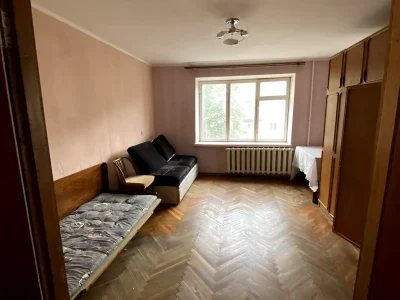 Оренда квартири 2-кімн. 62.2 м² 2/5 пов.