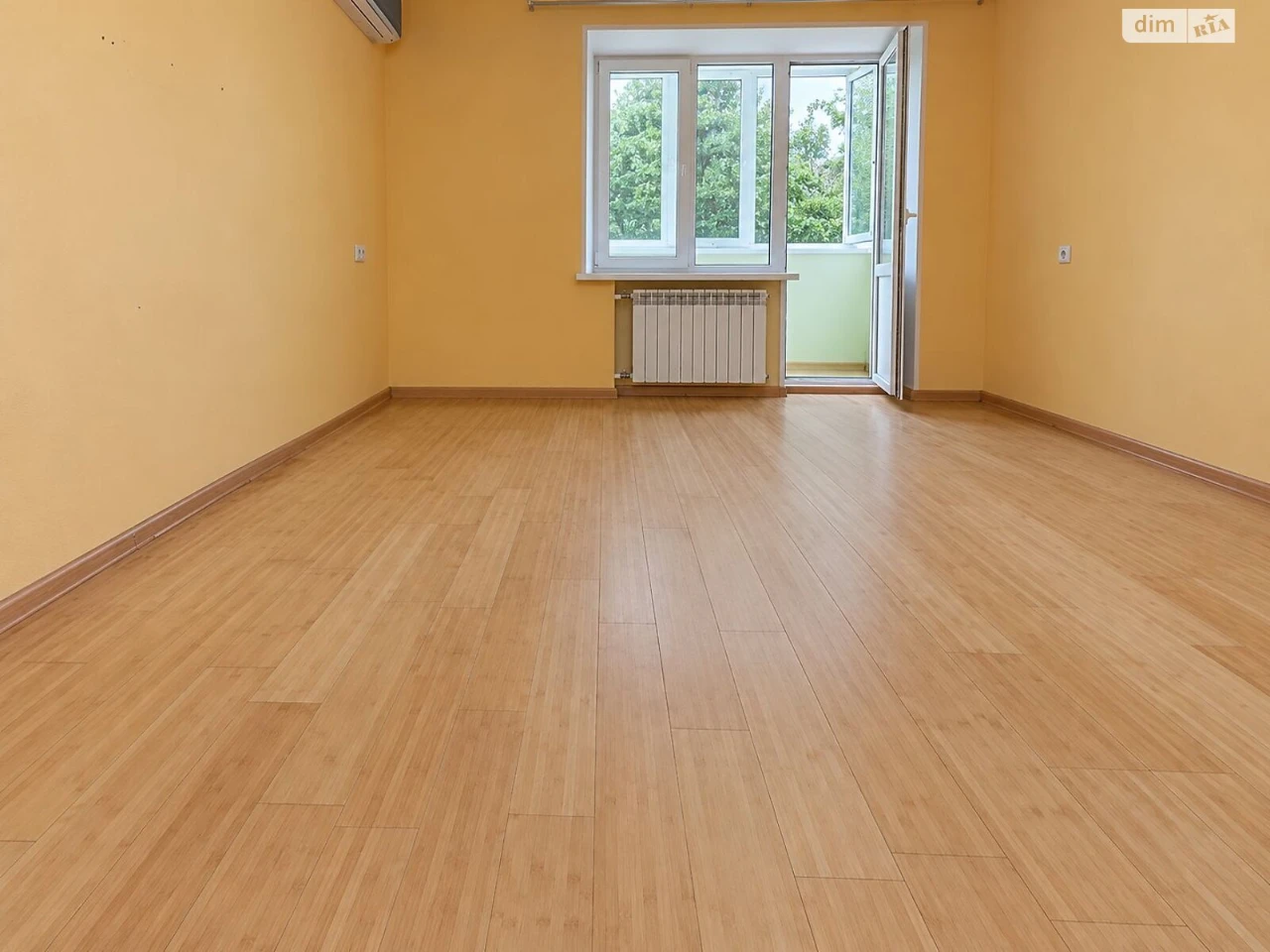 Apartment for Sale: Vyshorodskyi Massiv