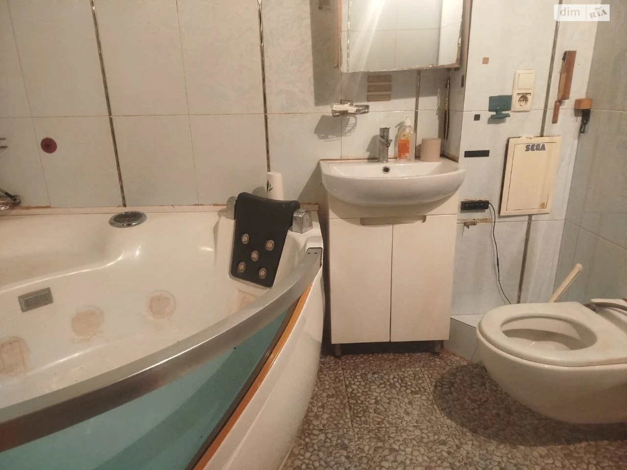Apartment for Sale: Vyshorodskyi Massiv
