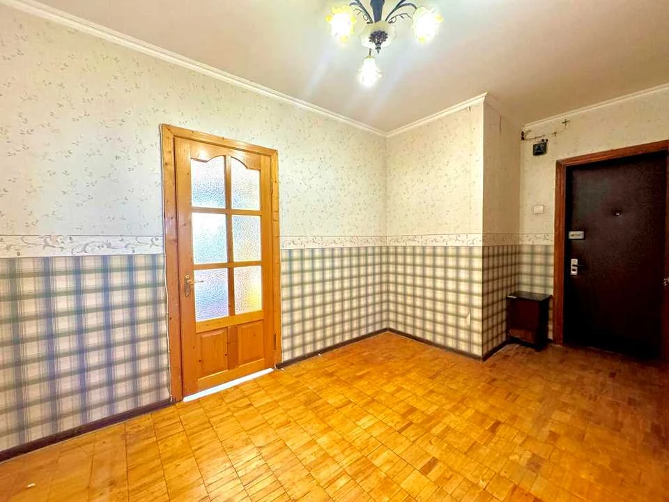 Apartment. Mykoly Zakhrevs'kyi Street, Kyiv