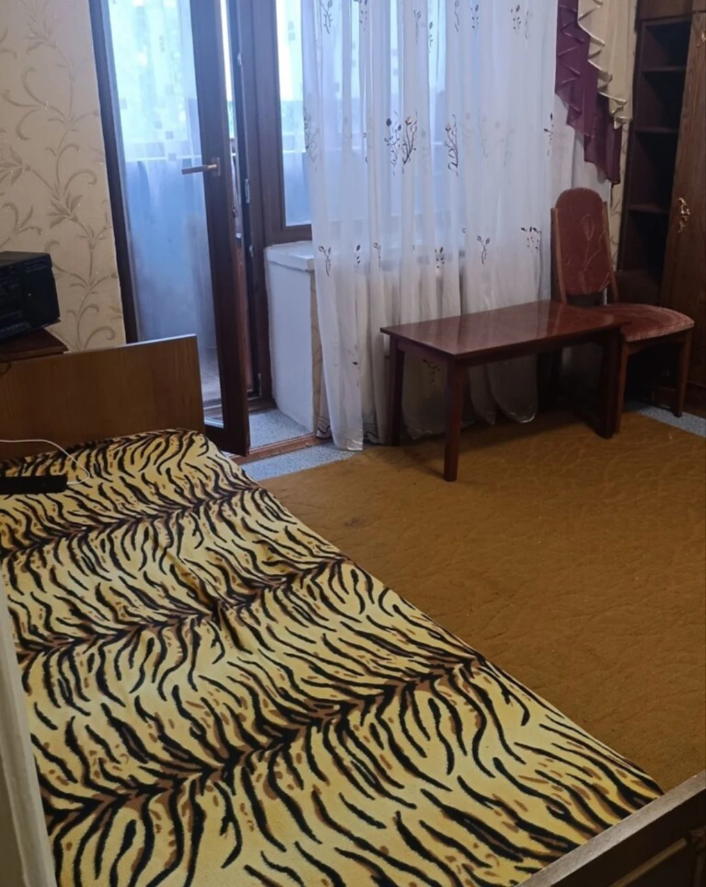 Sale of a 1-bedroom apartment on the 3rd floor, brick building