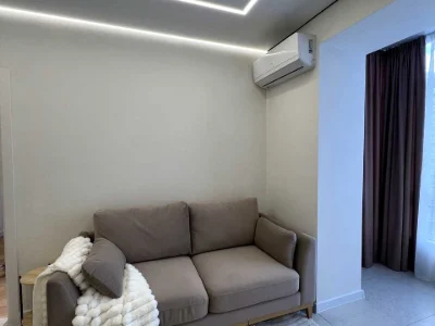 Apartment. Ivano-Frankivsk, Vysochna St.