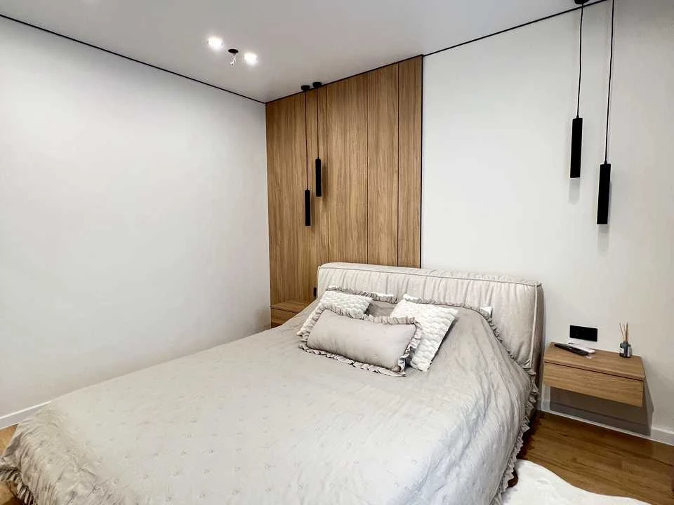 Apartment. Ivano-Frankivsk, Vysochna St.