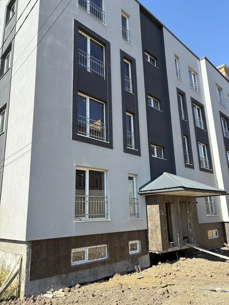 Продається 2-х кімнатна квартира