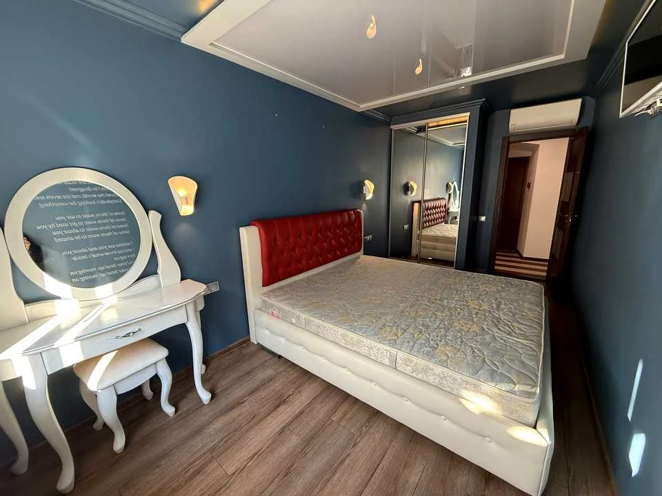 Apartment. Lesi Ukrainky Street, Lviv