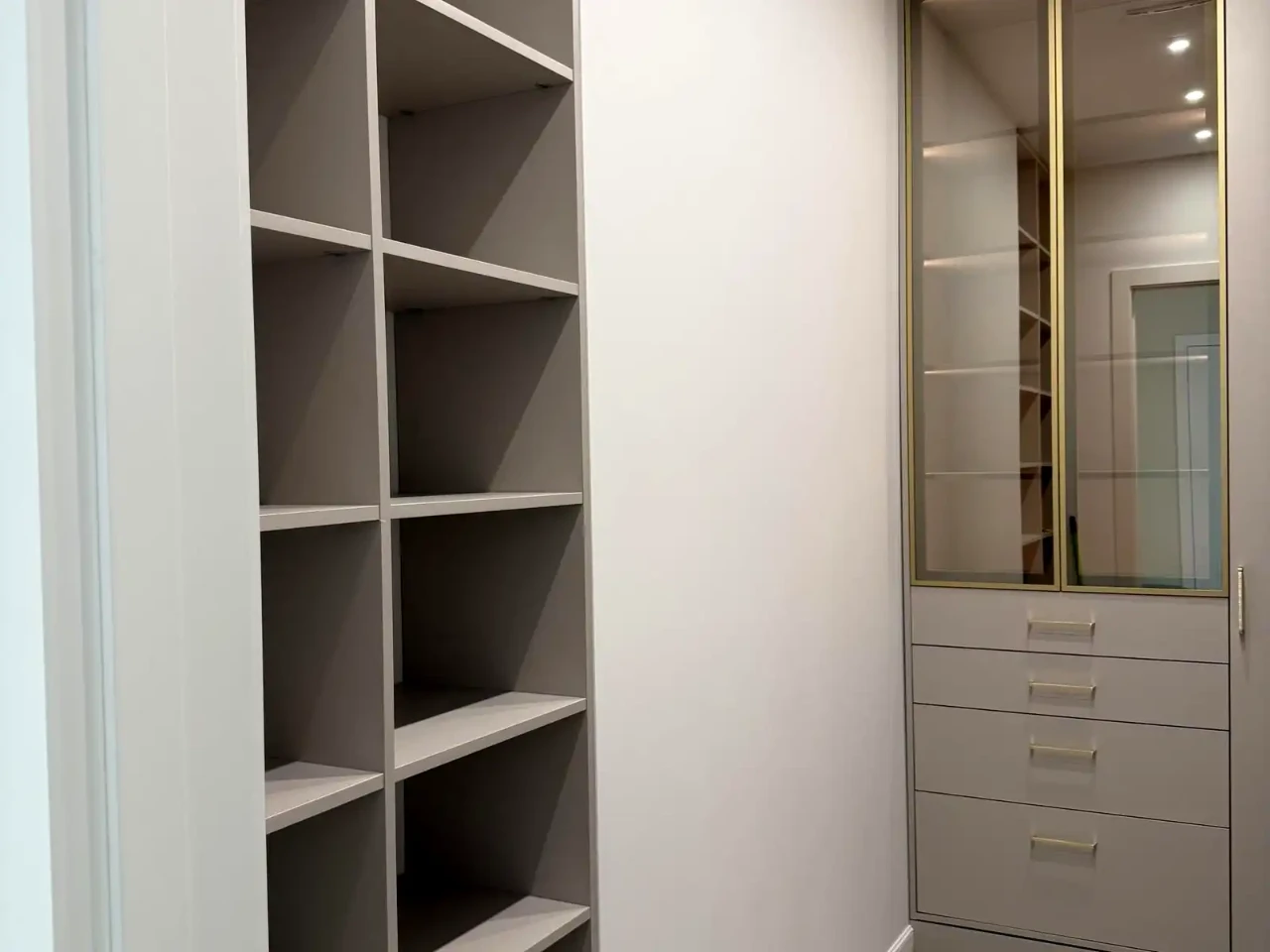 Rent of a 2-room apartment 72 m², floor 13/19
