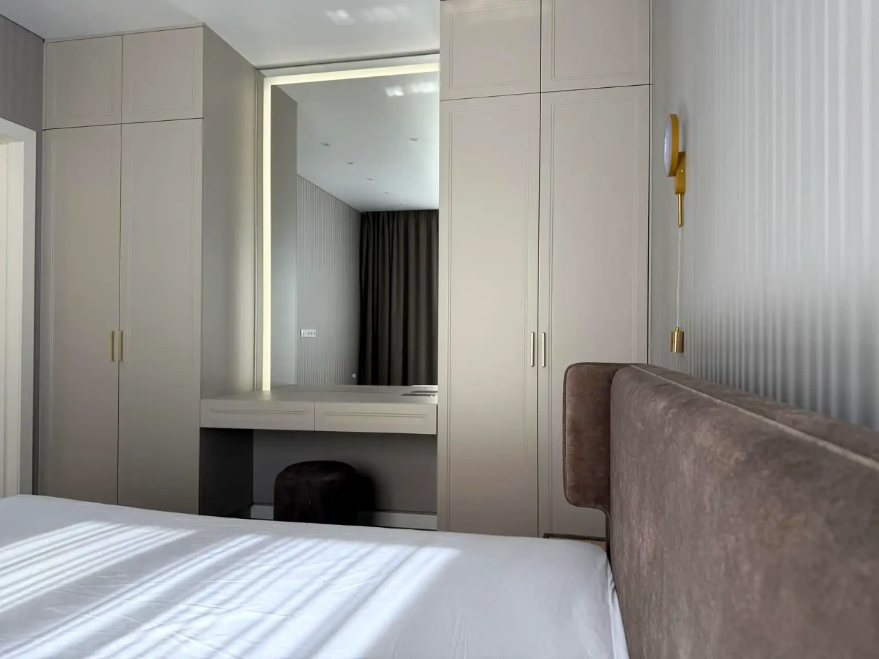 Rent of a 2-room apartment 72 m², floor 13/19