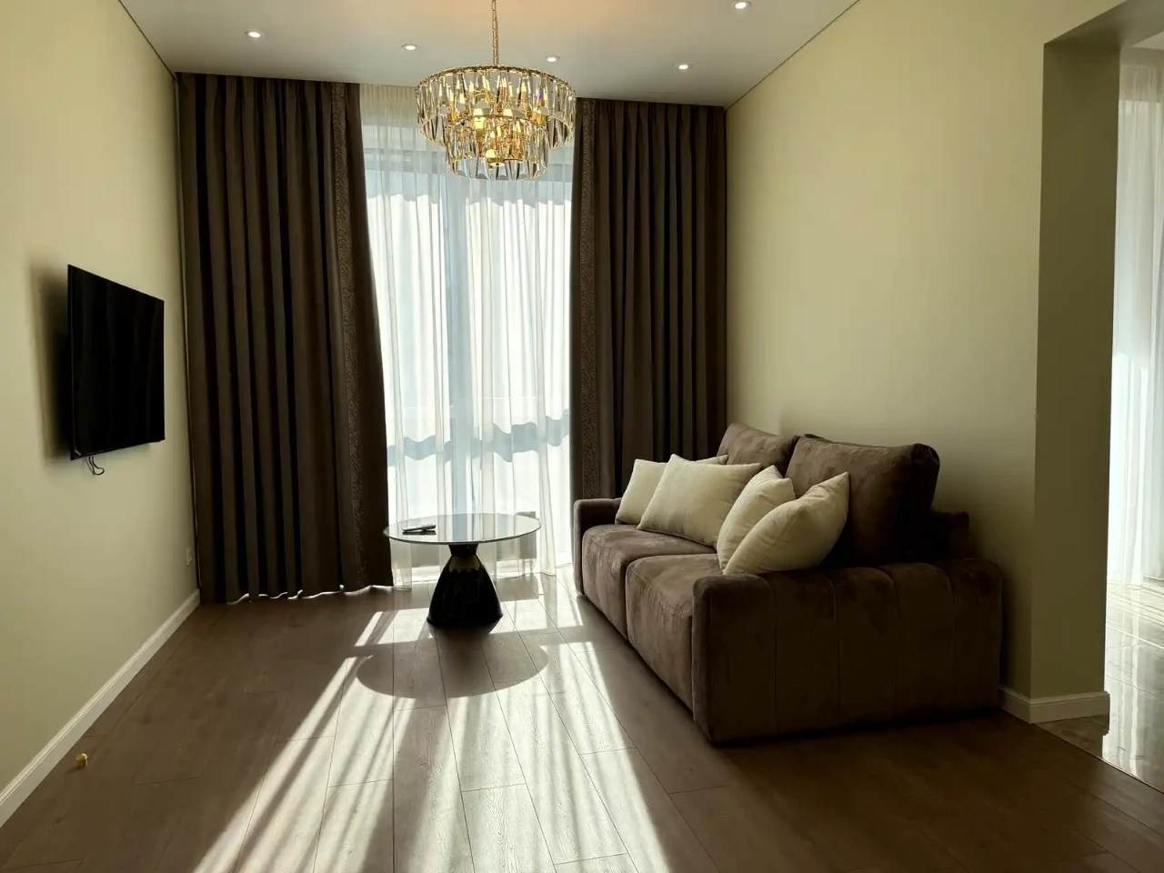 Rent of a 2-room apartment 72 m², floor 13/19