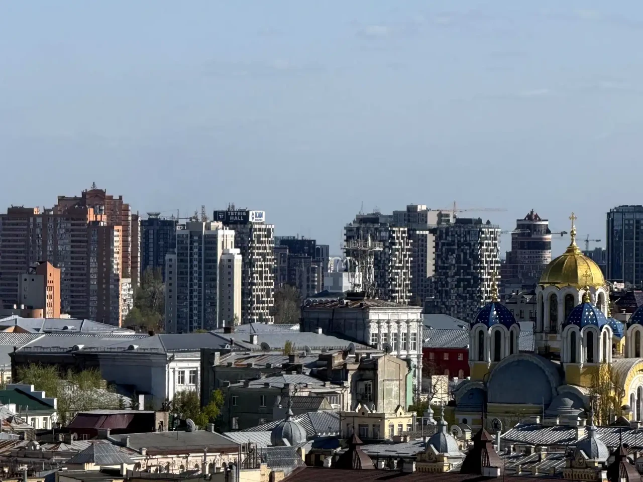 Rent of a 2-room apartment 72 m², floor 13/19