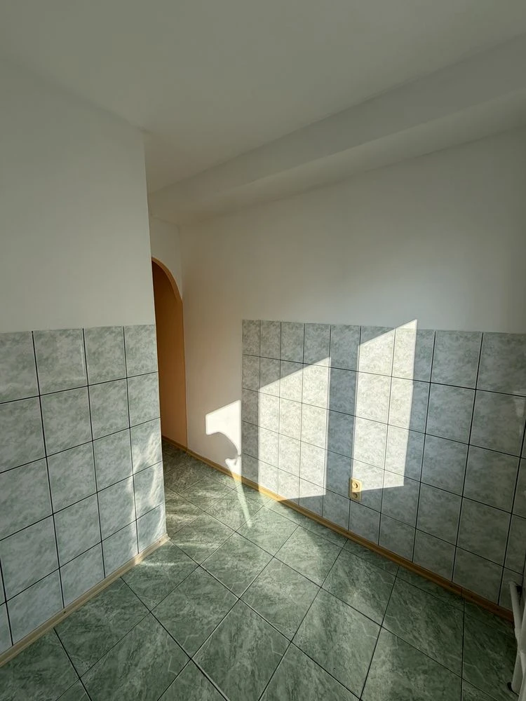 1 room apartment on Bohdana Hmelnytskyi Street, 88/92, on the 5th floor of a 9-story building.
