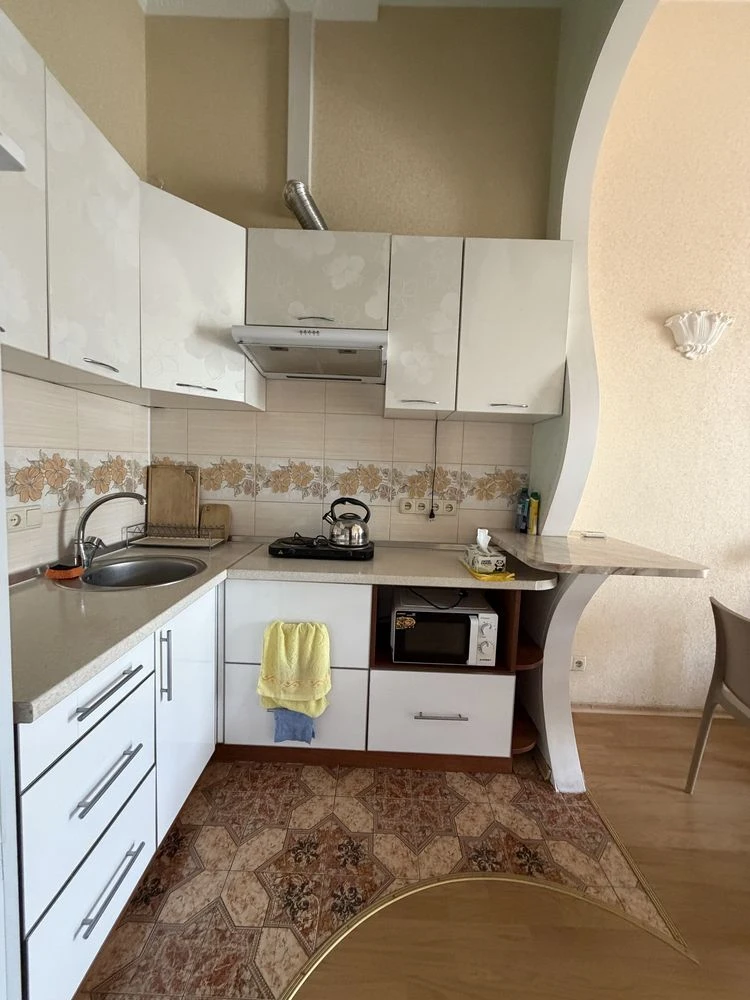 Продам 1 комнатную квартиру в центре, Коблевская, 29. Новый