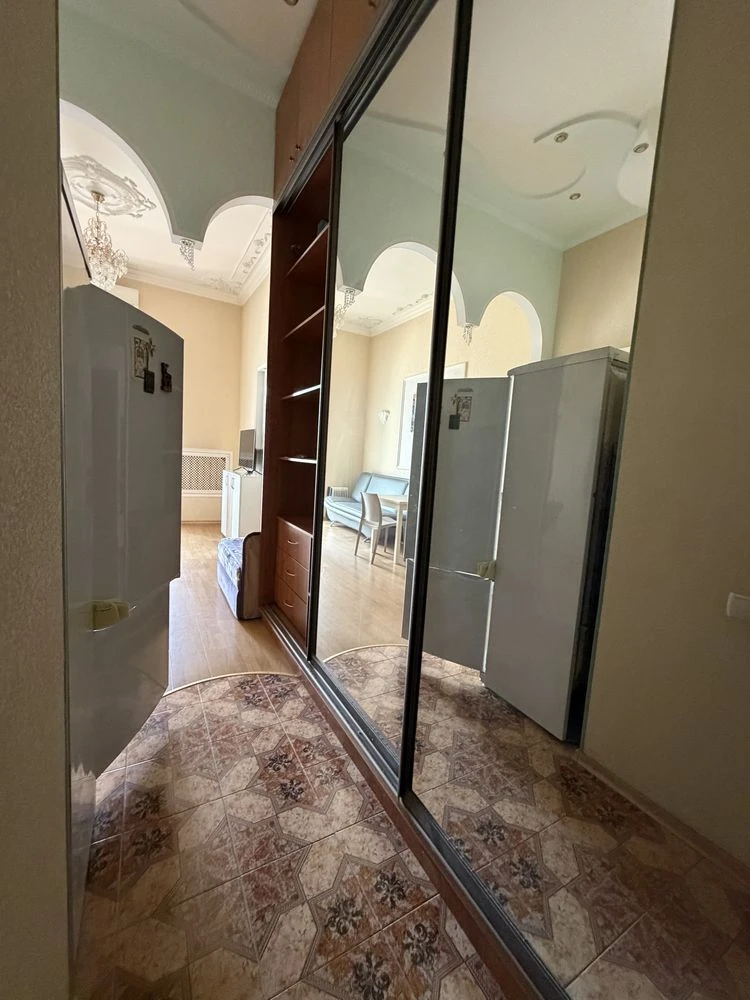 Продам 1 комнатную квартиру в центре, Коблевская, 29. Новый