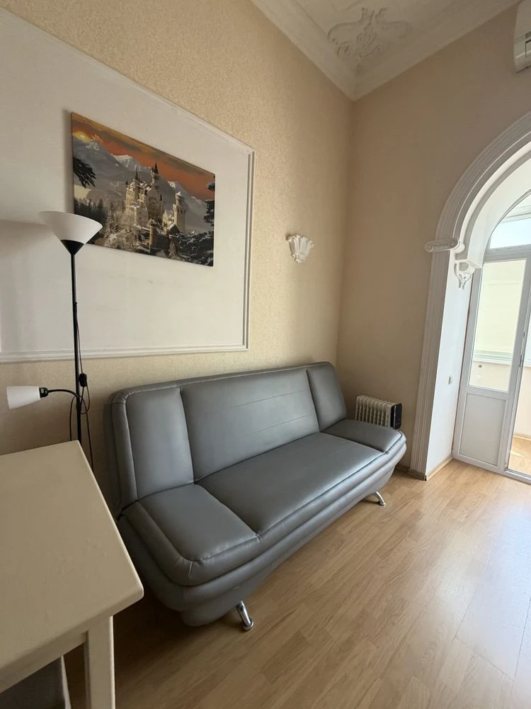 Продам 1 комнатную квартиру в центре, Коблевская, 29. Новый