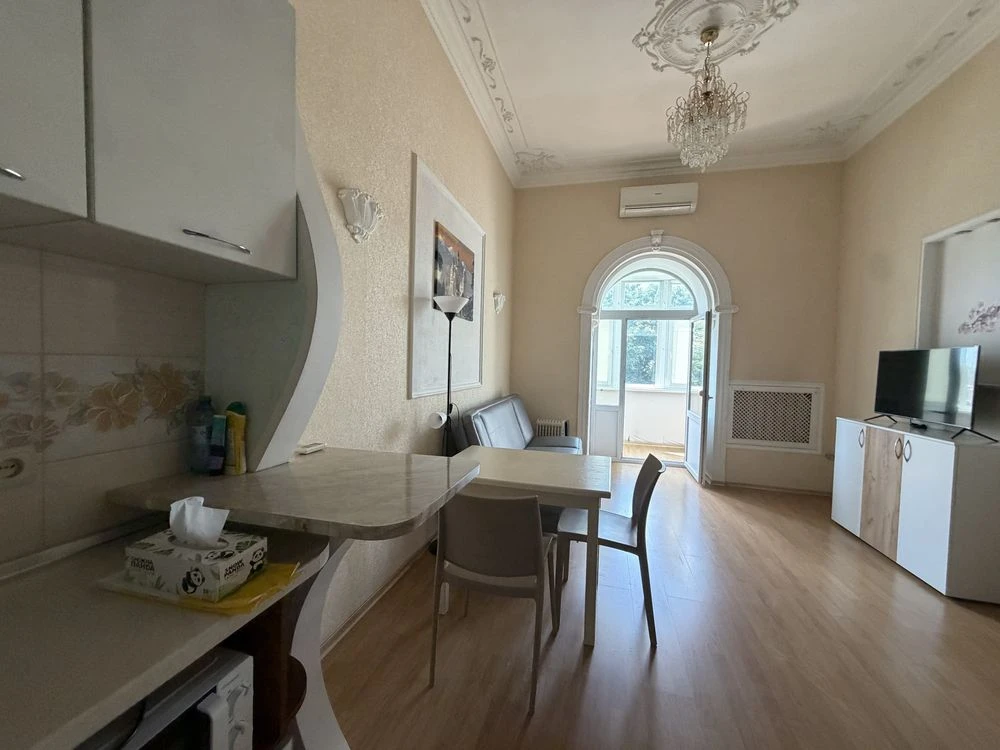 Продам 1 комнатную квартиру в центре, Коблевская, 29. Новый