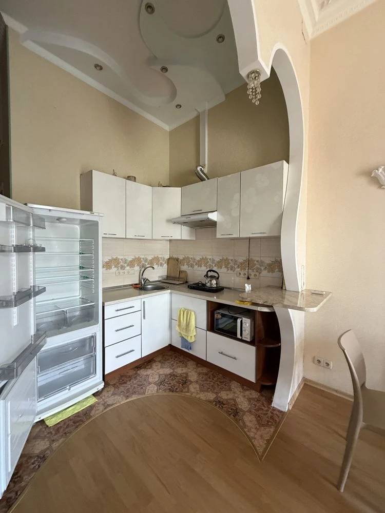 Продам 1 комнатную квартиру в центре, Коблевская, 29. Новый