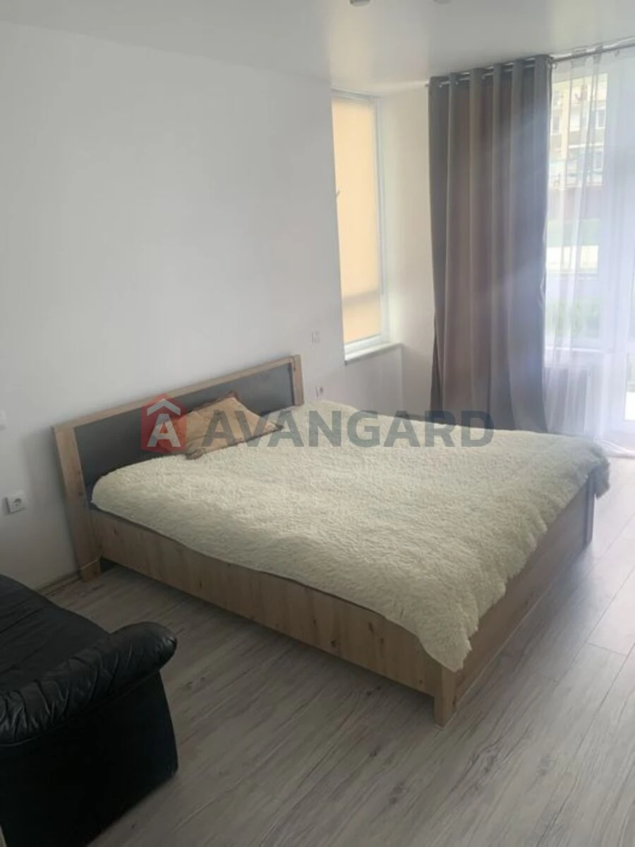 Sale of a 1-bedroom apartment. John Lennon, 41. 45m2.