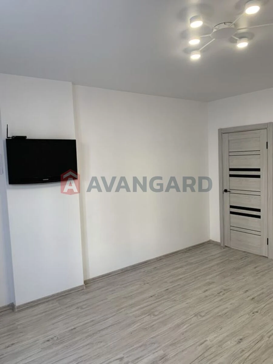 Sale of a 1-bedroom apartment. John Lennon, 41. 45m2.