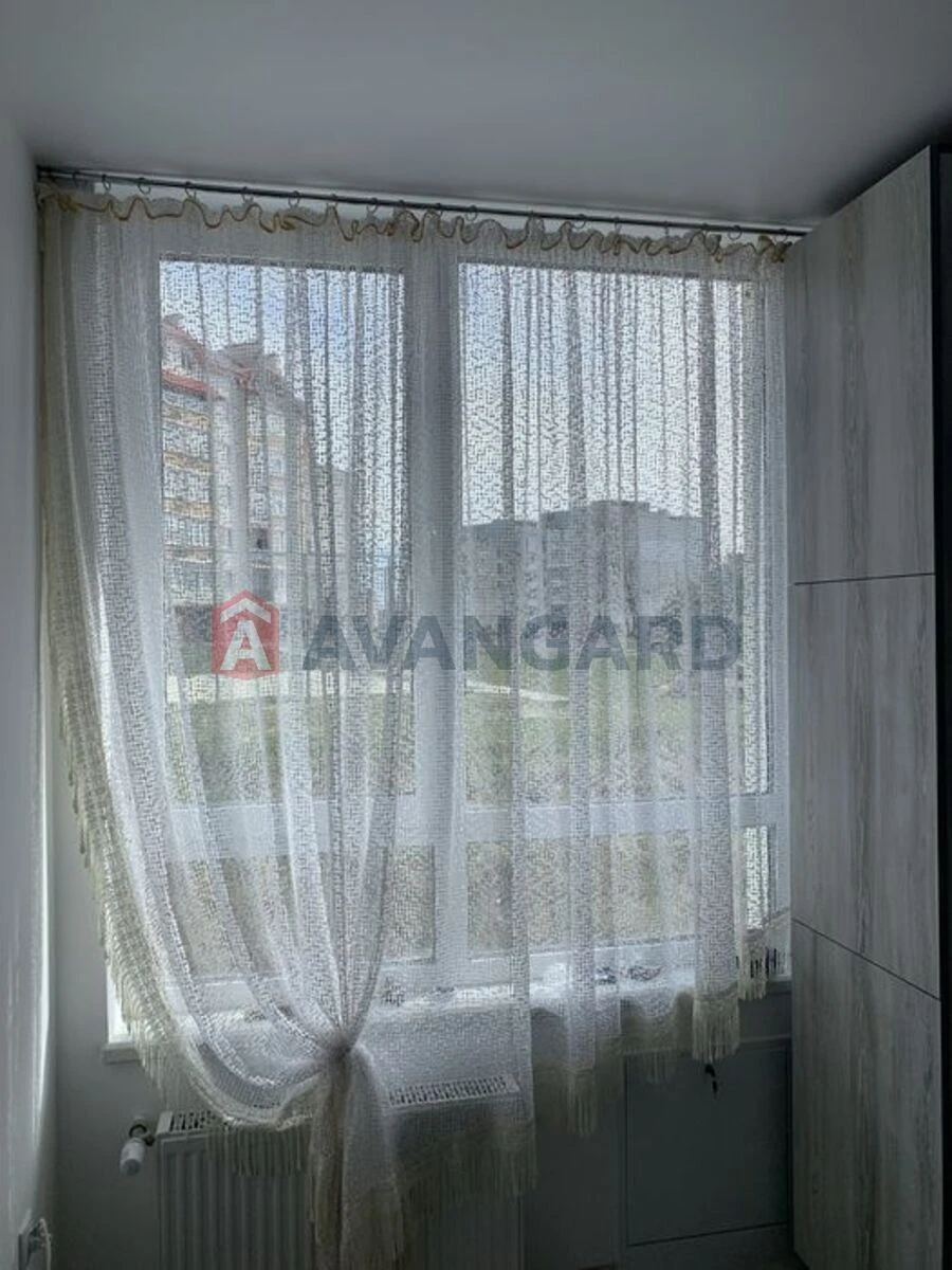 Sale of a 1-bedroom apartment. John Lennon, 41. 45m2.