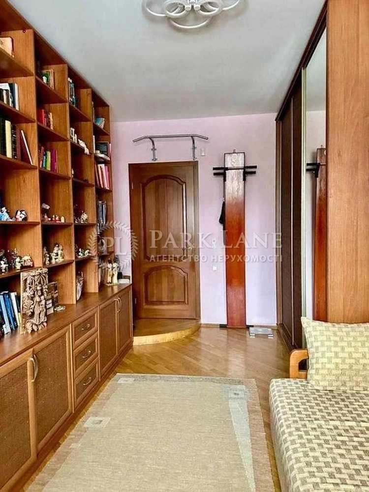 Продам квартиру 2к 73м2 ремонт Сталінка з ліфтом Газ Тихий П