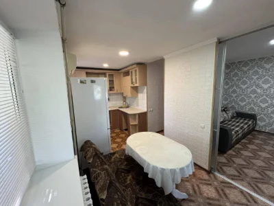 2-room apartment with autonomous gas heating, left bank