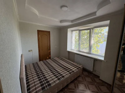 2-room apartment with autonomous gas heating, left bank