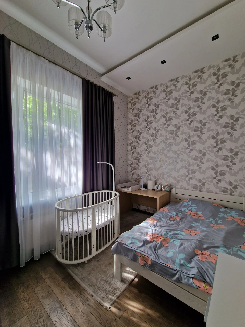 Продам дом с дизайнерским ремонтом район пр.Науки ,пр. Гагар