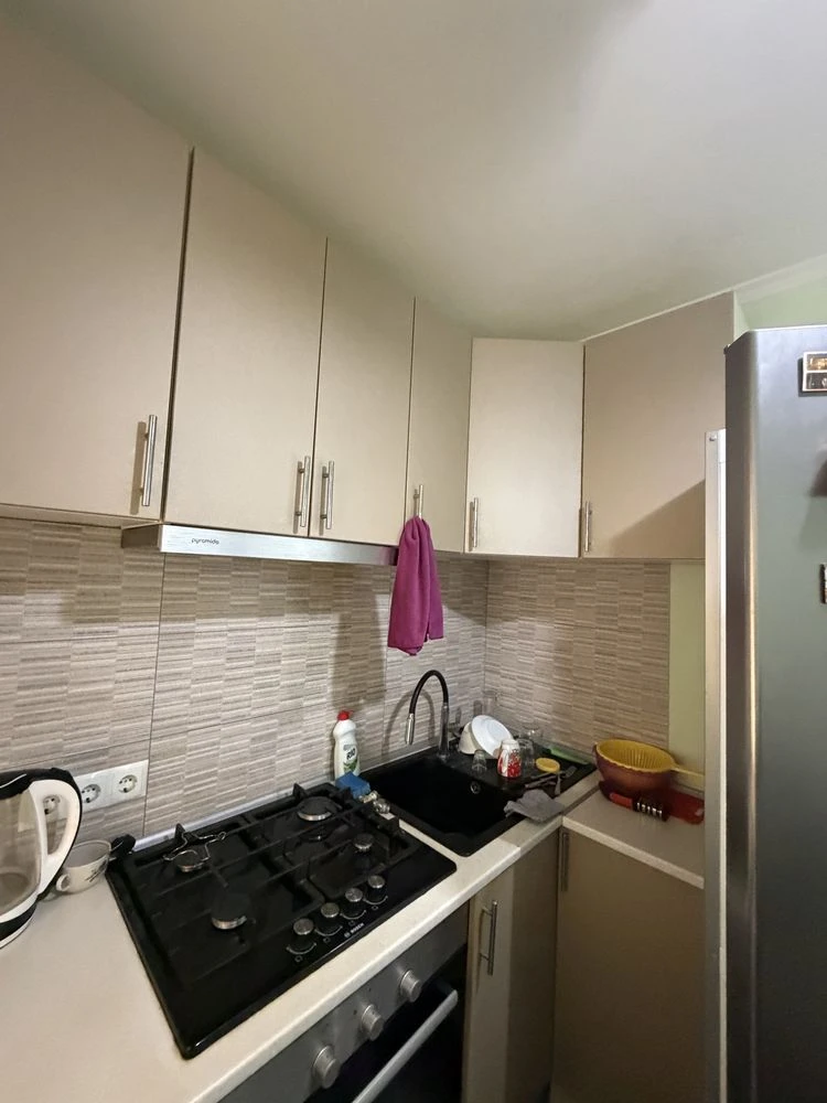 Продам 2 комнатную возле моря, ул. Лузановская