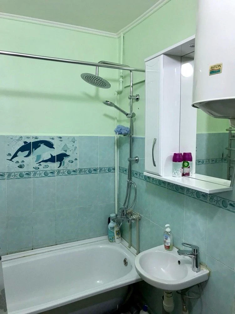 Продам 2 комнатную возле моря, ул. Лузановская