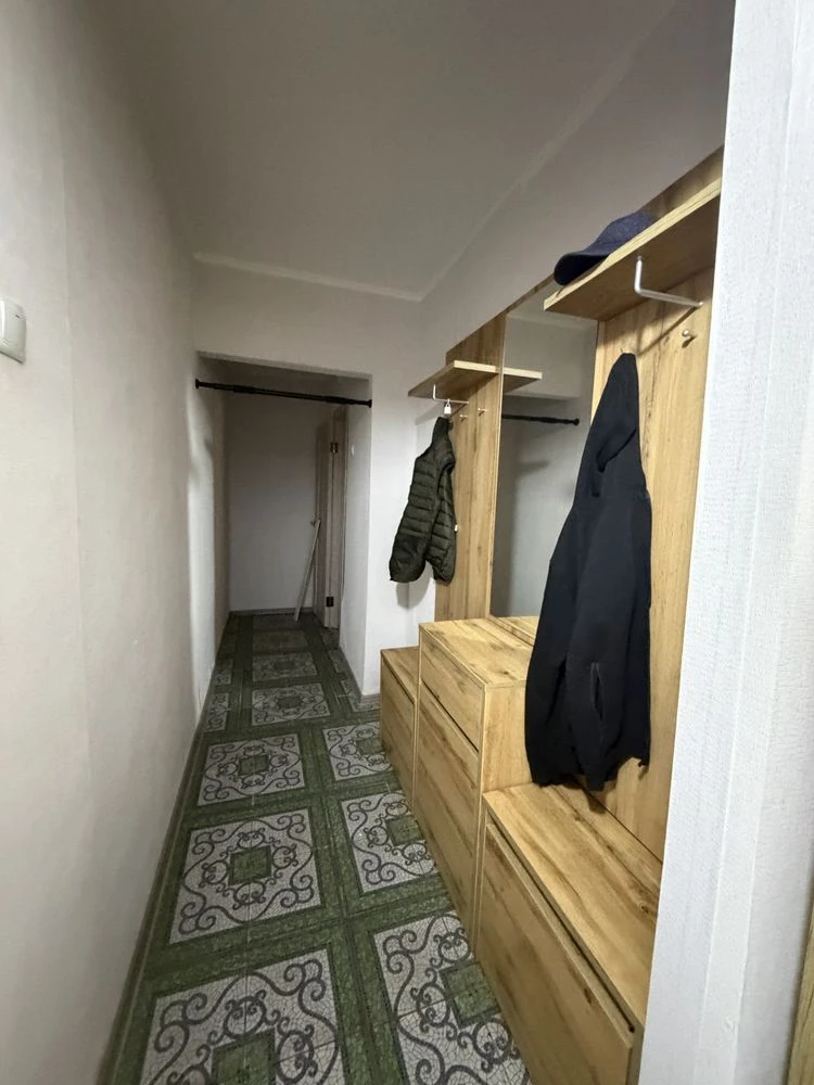 Продам 2 комнатную возле моря, ул. Лузановская