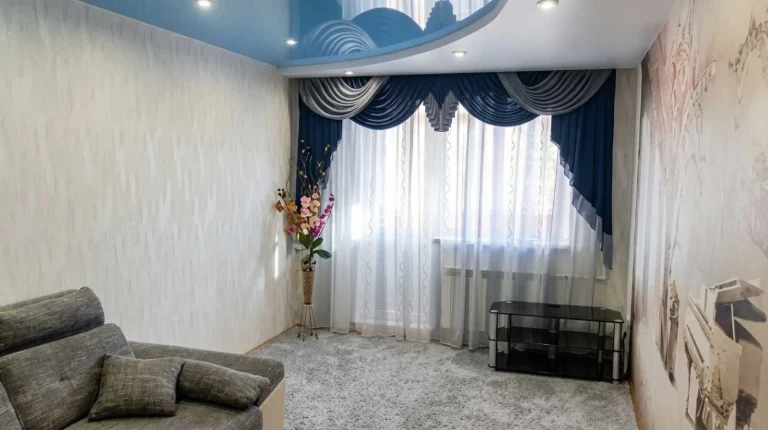 3-room apartment for sale with renovated interior on Saltovke. Metro S