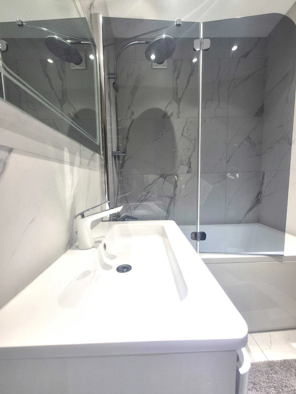 Modern apartment with renovation in a house near the lake. "HYDROPARK