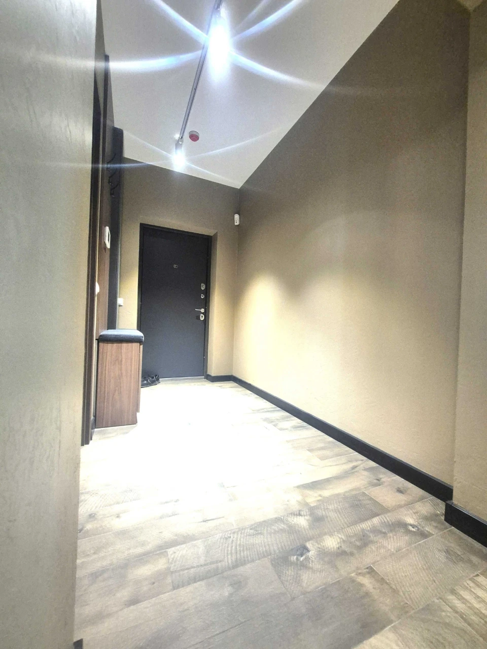 Modern apartment with renovation in a house near the lake. "HYDROPARK