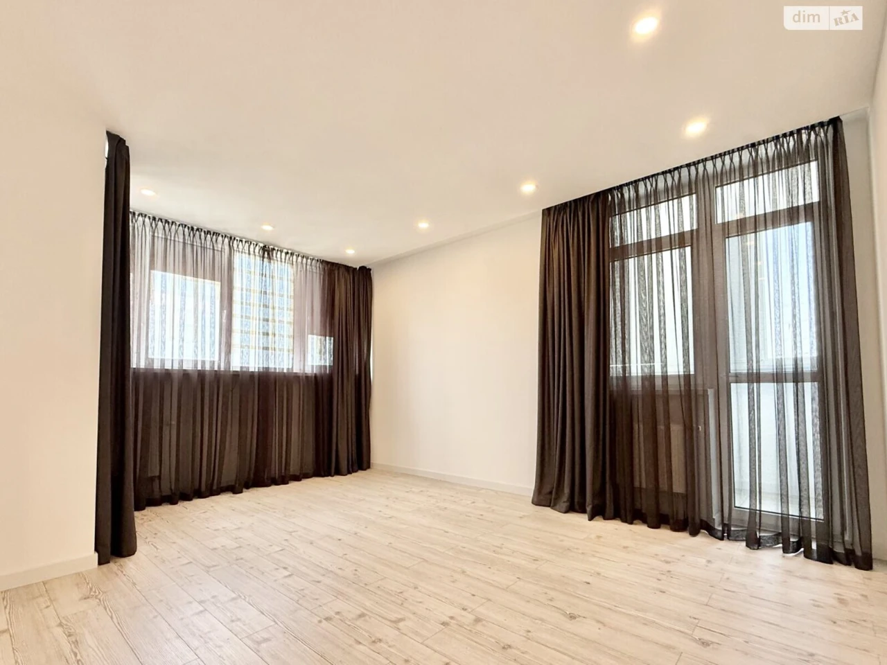 Long-Term Rental: Spacious 3-Bedroom Apartment in Solomyanka