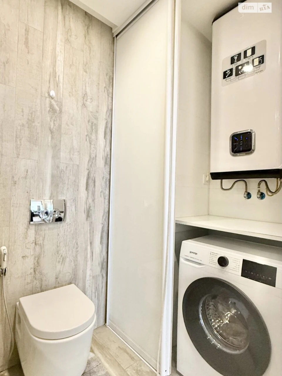 Long-Term Rental: Spacious 3-Bedroom Apartment in Solomyanka