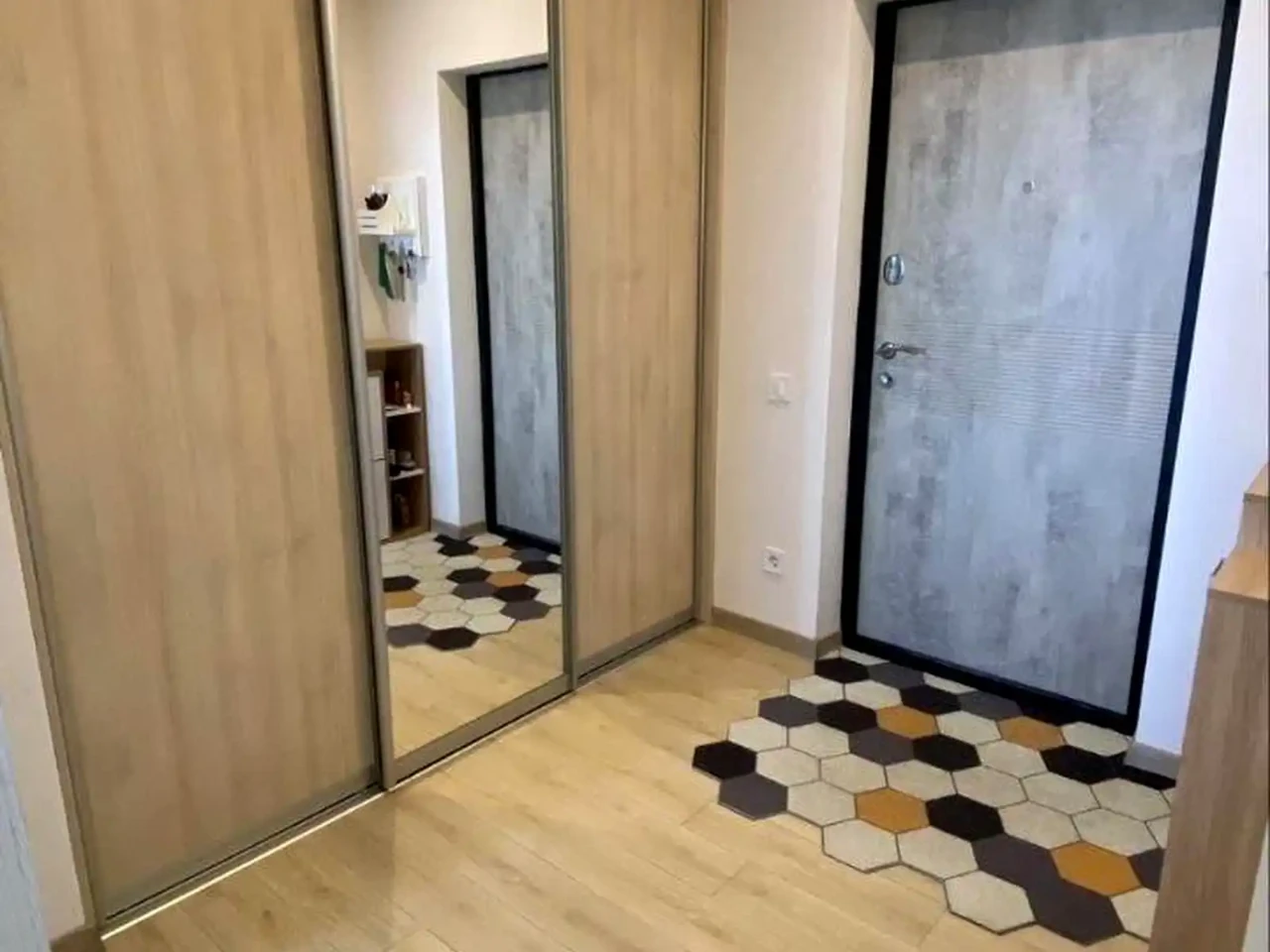 Apartment for rent - 1 room, 40 m² on the 27th/29th floor