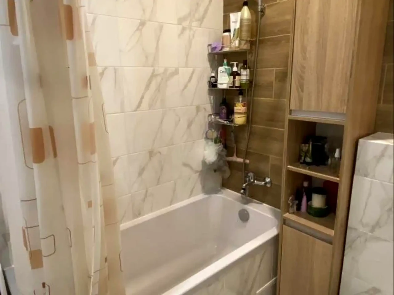 Apartment for rent - 1 room, 40 m² on the 27th/29th floor